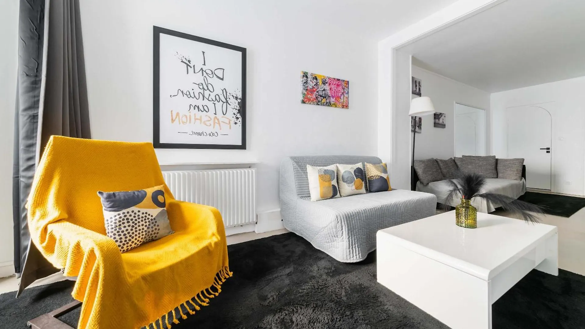 Appartement Confortable Sacre Coeur - Paris 18 - 6P 0*,  France